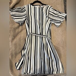 H&M Black and White Striped Short Sleeve Dress